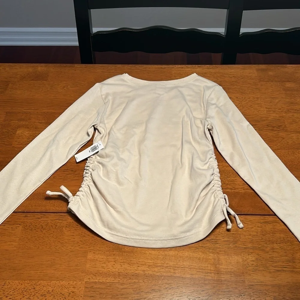 New with tags Old Navy girls long sleeve shirt size medium (8).